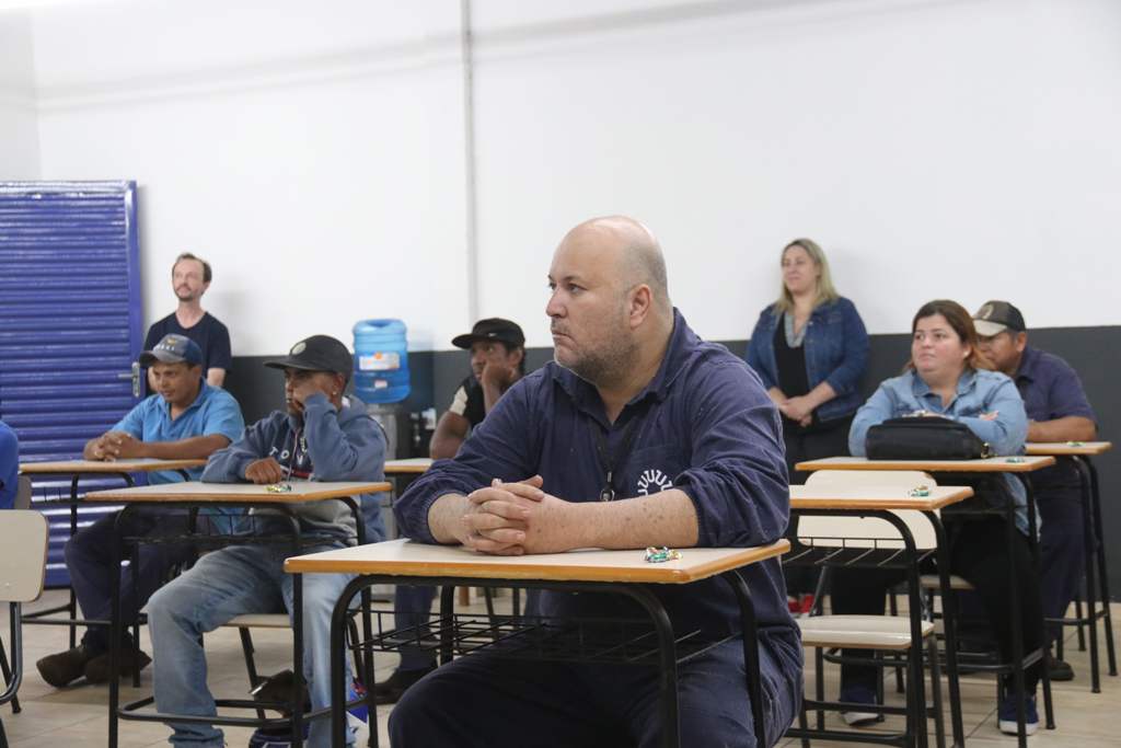 Curso de soldador reforça ações de qualificação profissional para promover emprego e renda